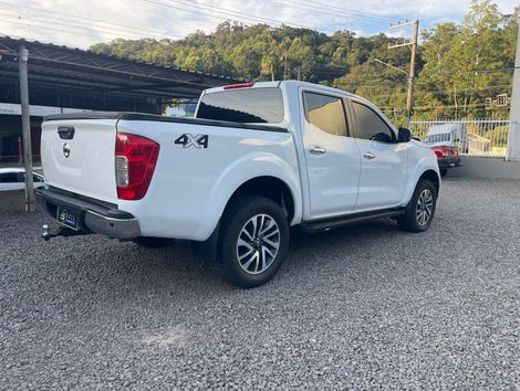 Nissan Frontier XE CD 4x4 2.3 Bi-TB Diesel Aut.