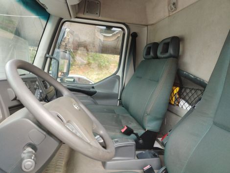 VOLVO VM 330 8x2 2p (diesel) (E5)
