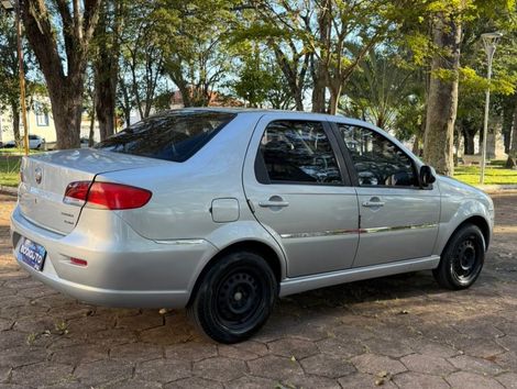Fiat Siena ESSENCE 1.6 Flex 16V 4p