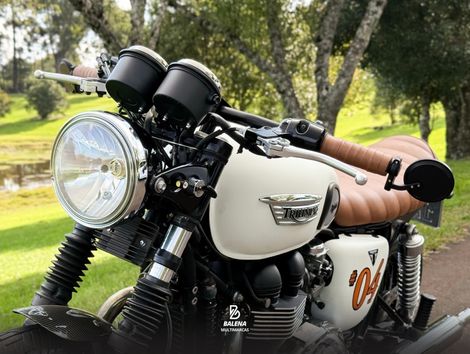 TRIUMPH BONNEVILLE T100 