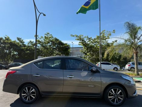 Nissan VERSA SL Direct 1.6 16V Flex  Aut. 