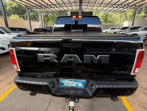 RAM CLASSIC LARAMIE NIGHT ED. 5.7 4X4 Aut.