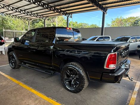 RAM CLASSIC LARAMIE NIGHT ED. 5.7 4X4 Aut.