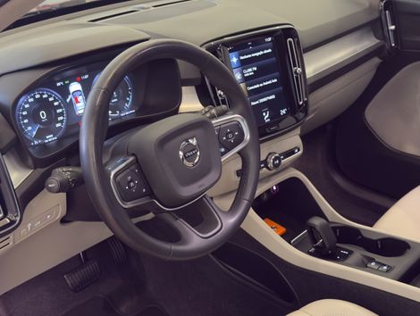 Volvo XC 40 T-5 INSCRIPTION 1.5 FWD (Híbrido)