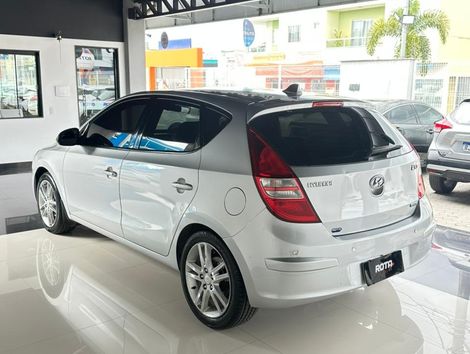 Hyundai i30 2.0 16V 145cv 5p Aut.