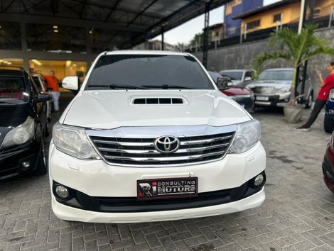 Toyota Hilux SW4 SRV D4-D 4x4 3.0 TDI Dies. Aut