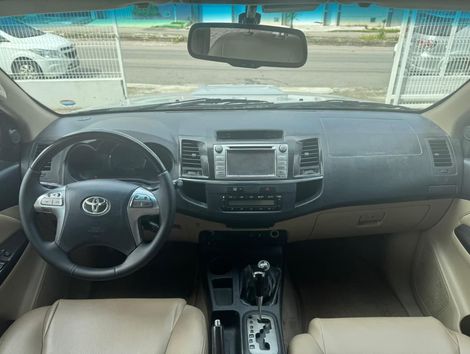 Toyota Hilux SW4 SRV D4-D 4x4 3.0 TDI Dies. Aut
