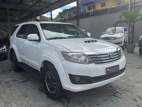 Toyota Hilux SW4 SRV D4-D 4x4 3.0 TDI Dies. Aut