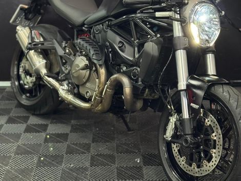 Ducati MONSTER 821