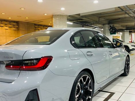 BMW 320iA 2.0 TB M Sport A.Flex/M.Sport 4p