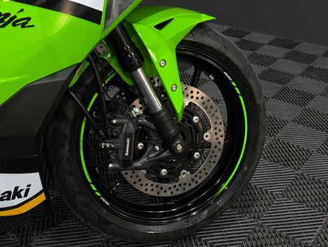 KAWASAKI NINJA ZX-4RR
