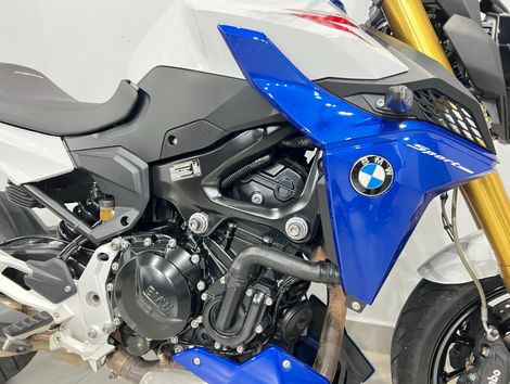 BMW F 900 R Sport Plus