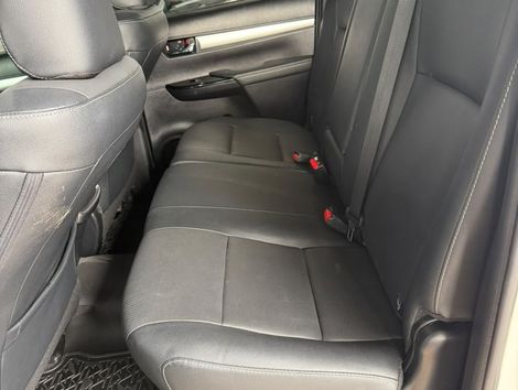 Toyota Hilux CD SRX 4x4 2.8 TDI 16V Diesel Aut.