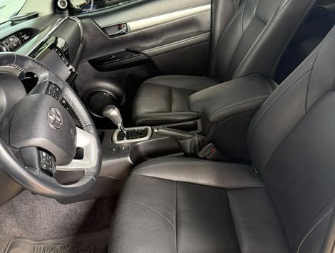 Toyota Hilux CD SRX 4x4 2.8 TDI 16V Diesel Aut.