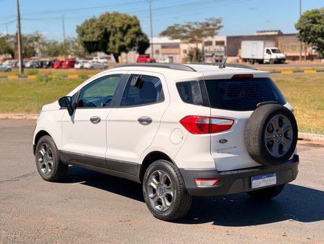 Ford EcoSport FREESTYLE 1.5 12V Flex 5p Mec.
