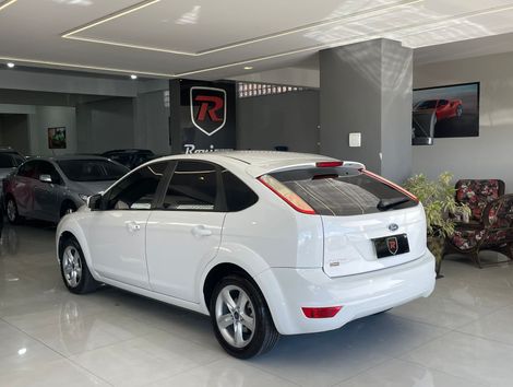 Ford Focus 1.6 S/SE/SE Plus Flex 8V/16V  5p