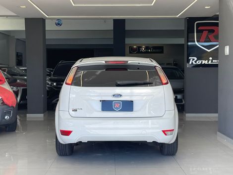 Ford Focus 1.6 S/SE/SE Plus Flex 8V/16V  5p