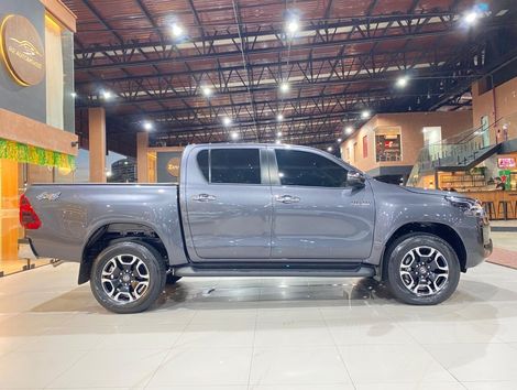 Toyota Hilux CD SRV 4x4 2.8 TDI Diesel Aut.