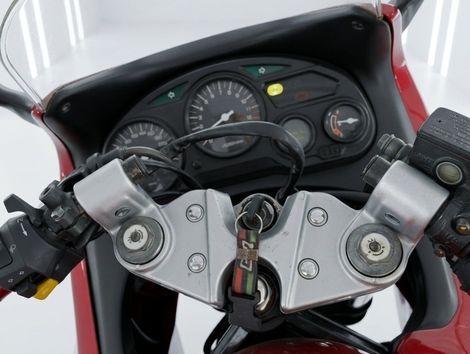 SUZUKI GSX 750 F