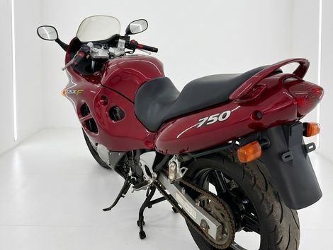 SUZUKI GSX 750 F