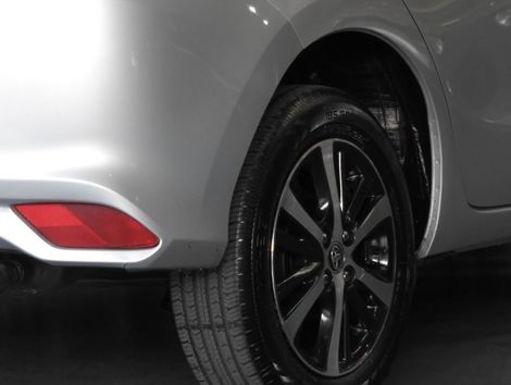 Toyota YARIS XLS Connect 1.5 Flex 16V 5p Aut.