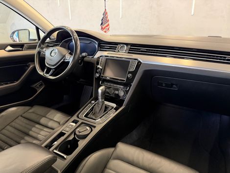 VolksWagen Passat Highline 2.0 TSI 220cv Tip.
