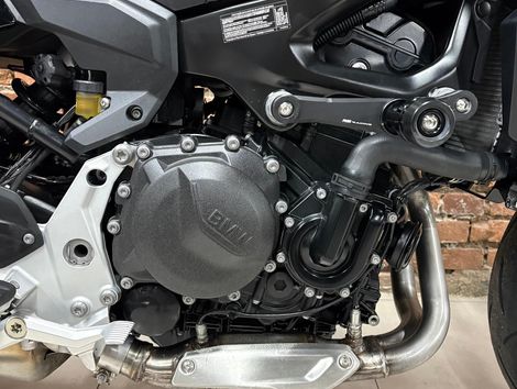BMW F 900 R Sport Plus