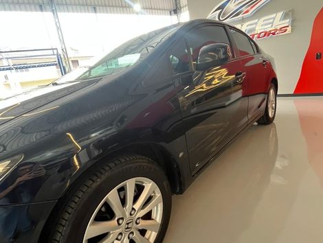 Honda Civic Sedan LXS 1.8/1.8 Flex 16V Mec. 4p