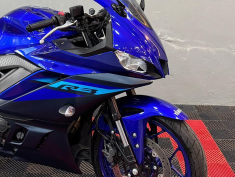 YAMAHA YZF R-3 321/ABS