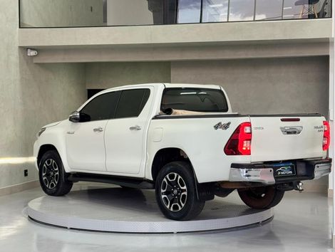 Toyota Hilux CD SRX 4x4 2.8 TDI 16V Diesel Aut.