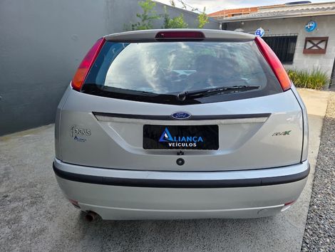 Ford Focus 1.6 S/SE/SE Plus Flex 8V/16V  5p