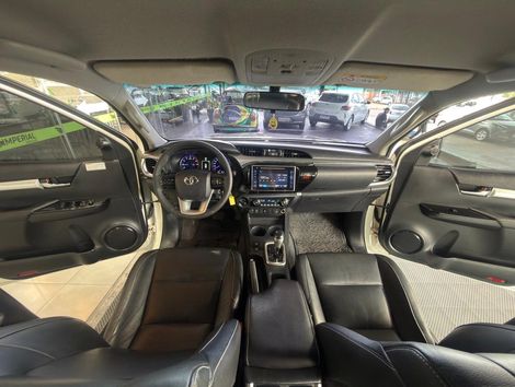 Toyota Hilux CD SRV 4x4 2.7 Flex 16V Aut.