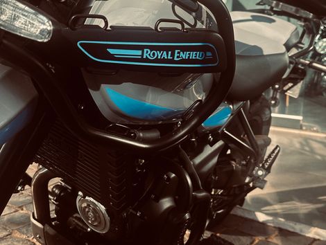 Royal Enfield Himalayan 450 Mid