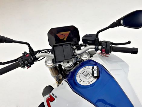 BMW F 900 R Sport Plus
