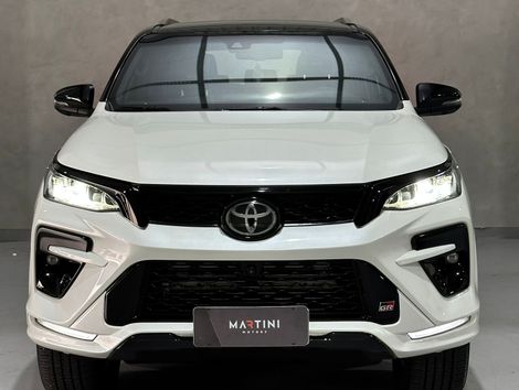 Toyota Hilux SW4 GRS 2.8 TB 4x4 Diesel Aut.