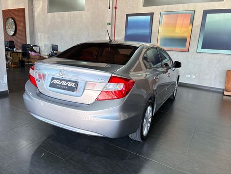 Honda Civic Sedan LXS 1.8/1.8 Flex 16V Aut. 4p