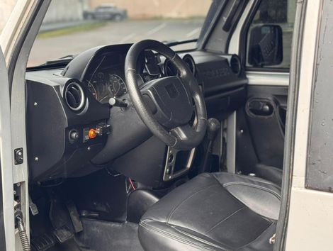 Troller T-4 4x4 3.0 TB Int. Cap. Rígida Diesel