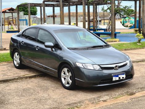 Honda Civic Sedan LXS 1.8/1.8 Flex 16V Aut. 4p