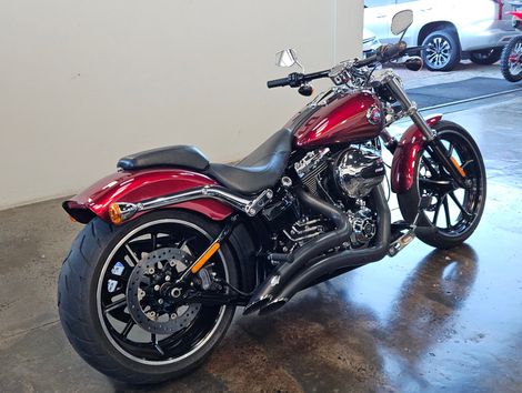 Harley SOFTAIL BREAKOUT FXSB