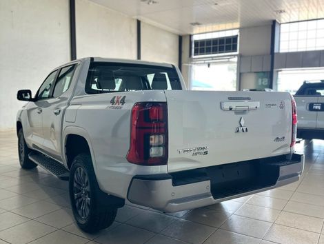 Mitsubishi Triton HPE-S 2.4 CD 4x4 TB Diesel Aut.