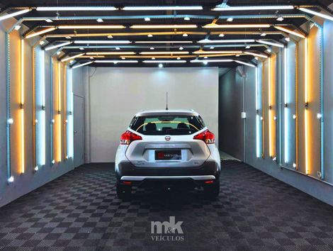 Nissan KICKS SL 1.6 16V FlexStar 5p Aut.