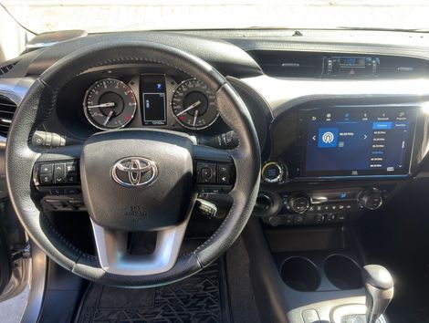 Toyota Hilux CD SRX 4x4 2.8 TDI 16V Diesel Aut.