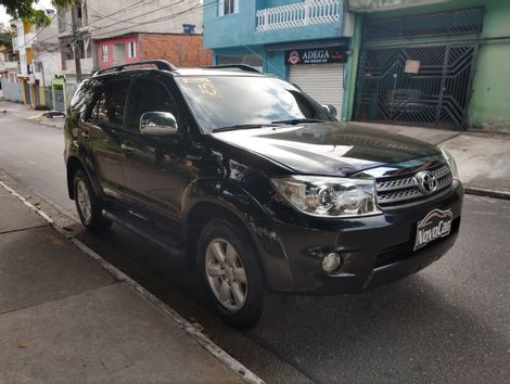 Toyota Hilux SW4 SR 4x2 2.7/ 2.7 Flex 16V Aut.