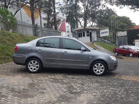 VolksWagen Polo Sedan 1.6 Mi Total Flex 8V 4p