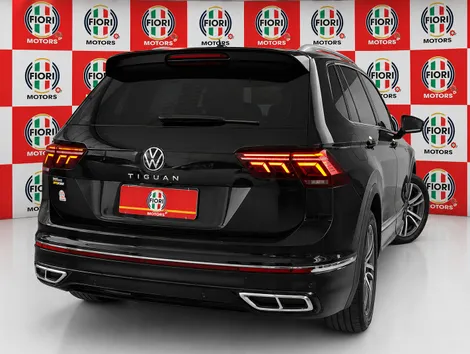 Volkswagen Tiguan Allspac R Line 300 TSI 2.0 - foto 3