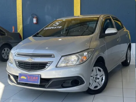 Chevrolet Onix Hatch LT 1.0 8V Flexpower 5P Mec - foto 2