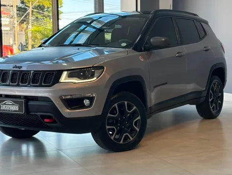 Jeep Compass Trailhawk 2.0 4X4 Dies 16V Automático - foto 4