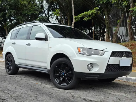 Mitsubishi Outlander 2.0 16V 160cv Automático - foto 4