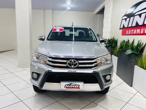 Toyota Hilux Cd Srv 4X4 2.8 TDI Diesel Automático - foto 2
