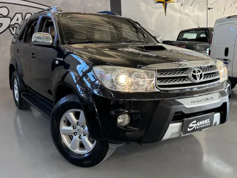 Toyota Hilux Cd Srv D4 D 4X4 3.0 TDI Diesel Automático - foto 2